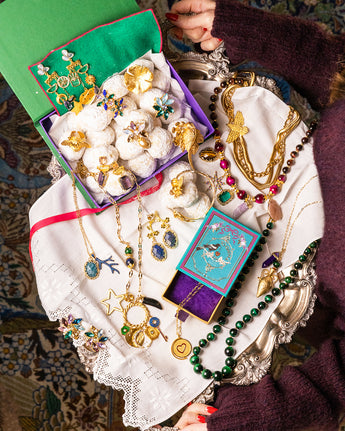 GIFT GUIDE