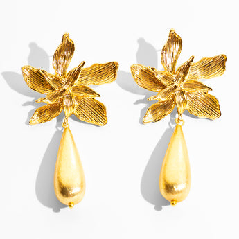Katerina Psoma Pair of gold floral earrings with drops