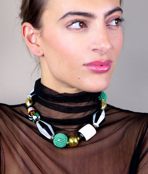 Ilia Black and White Short Necklace