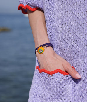 Venus Orange Shell Short Necklace