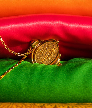Θα Συμβεί Good Luck Charm